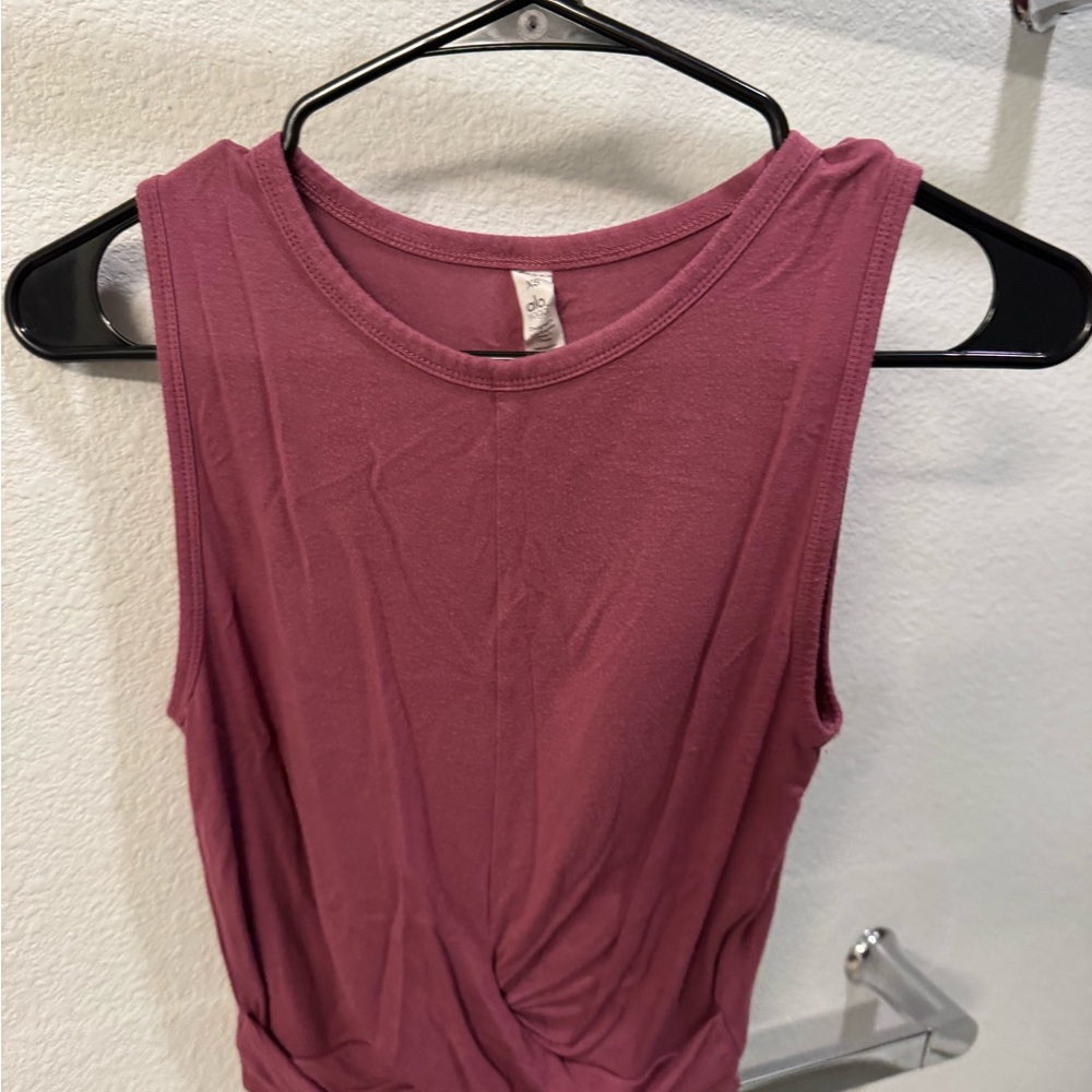 alo work out top